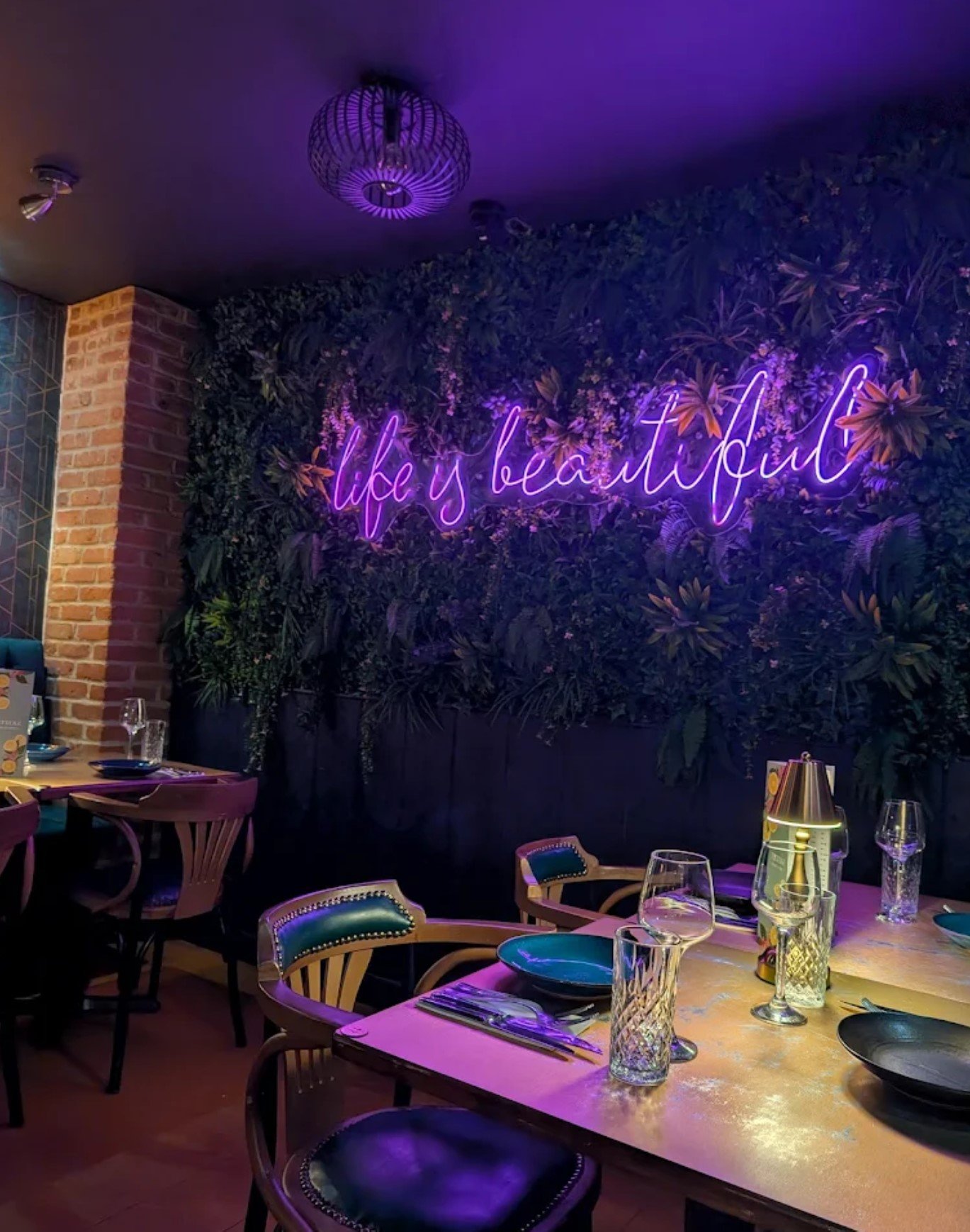 Atmospheric Dining